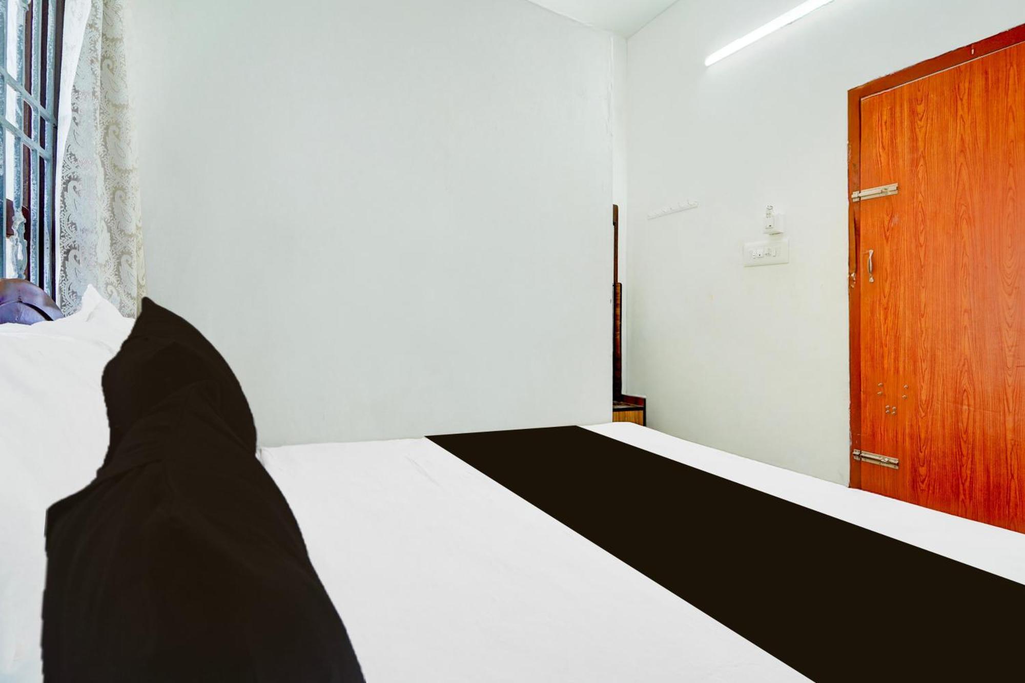 Hotel O Sri Srinivasa Residency 根尼亚古马里 外观 照片